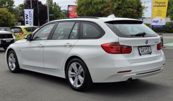2013 BMW 320i Sport Line full