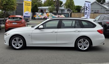 2013 BMW 320i Sport Line full
