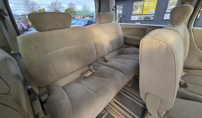 2005 Nissan Elgrand 3.5L 8 Seater full