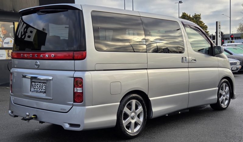 2005 Nissan Elgrand 3.5L 8 Seater full