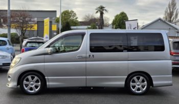 2005 Nissan Elgrand 3.5L 8 Seater full