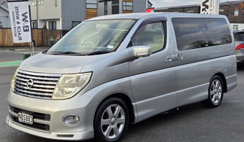 2005 Nissan Elgrand 3.5L 8 Seater full