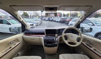 2005 Nissan Elgrand 3.5L 8 Seater full