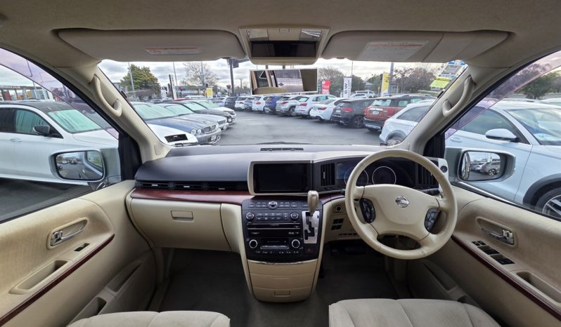 2005 Nissan Elgrand 3.5L 8 Seater full