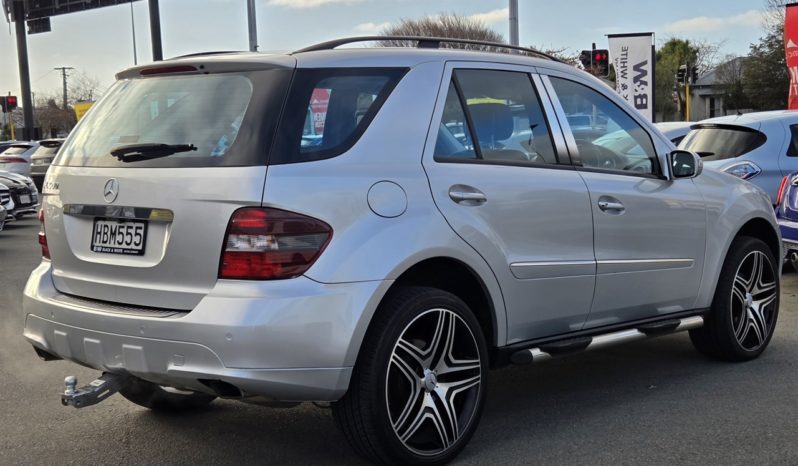 2006 Mercedes-Benz ML 500 5.0L V8 4WD full