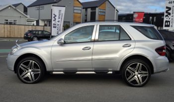 2006 Mercedes-Benz ML 500 5.0L V8 4WD full