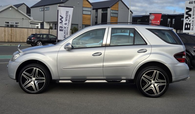 2006 Mercedes-Benz ML 500 5.0L V8 4WD full