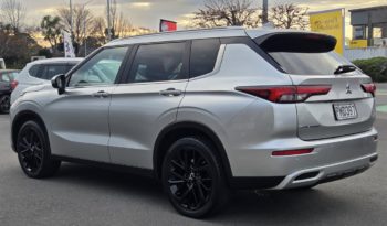 2022 Mitsubishi Outlander XLS 2.5P 4WD 7 SEAT full