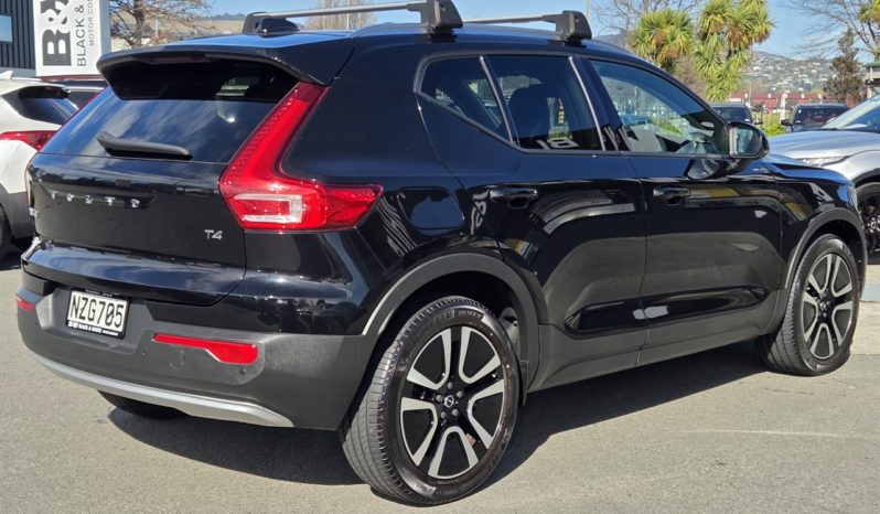 2022 Volvo Xc40 T4 FWD MOMENTUM 2.0P full