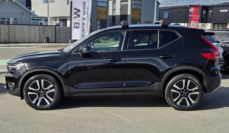 2022 Volvo Xc40 T4 FWD MOMENTUM 2.0P full