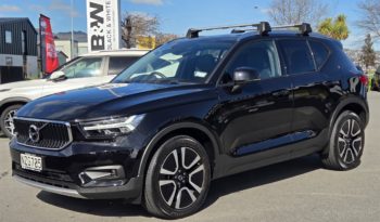 2022 Volvo Xc40 T4 FWD MOMENTUM 2.0P full