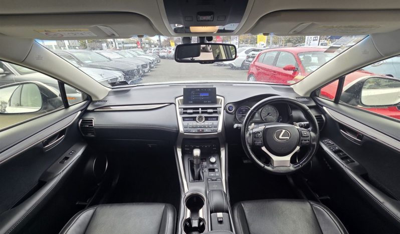 2015 Lexus Nx300h 2.5 HYBRID full